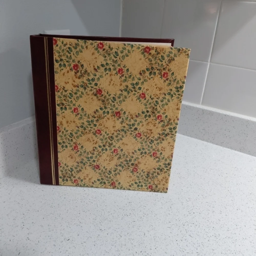 Floral Patterned Home Office Binder